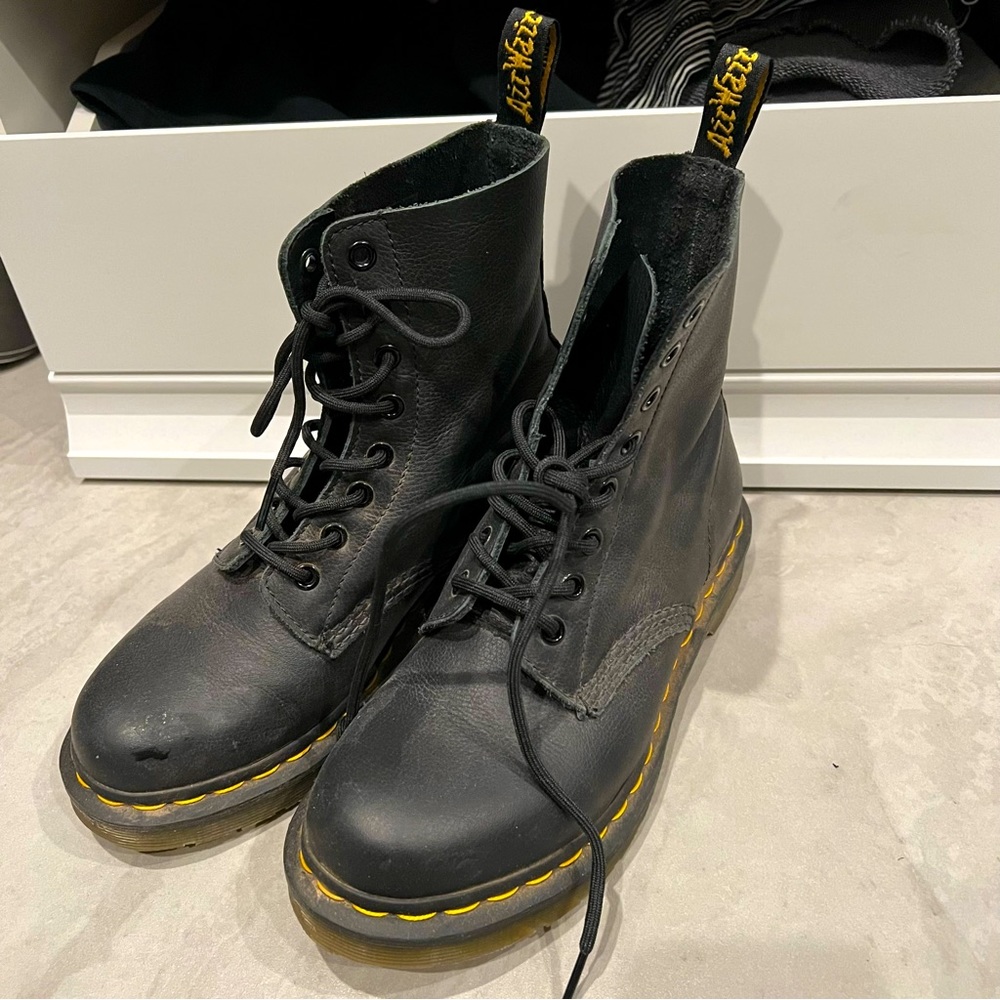 Dr Marten Doc Marten Pascal 1460 Boots